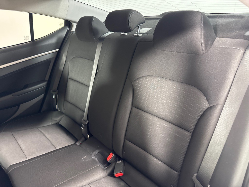 2018 Hyundai Elantra Image 19