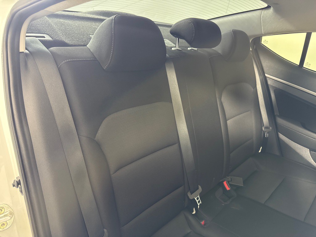 2018 Hyundai Elantra Image 21