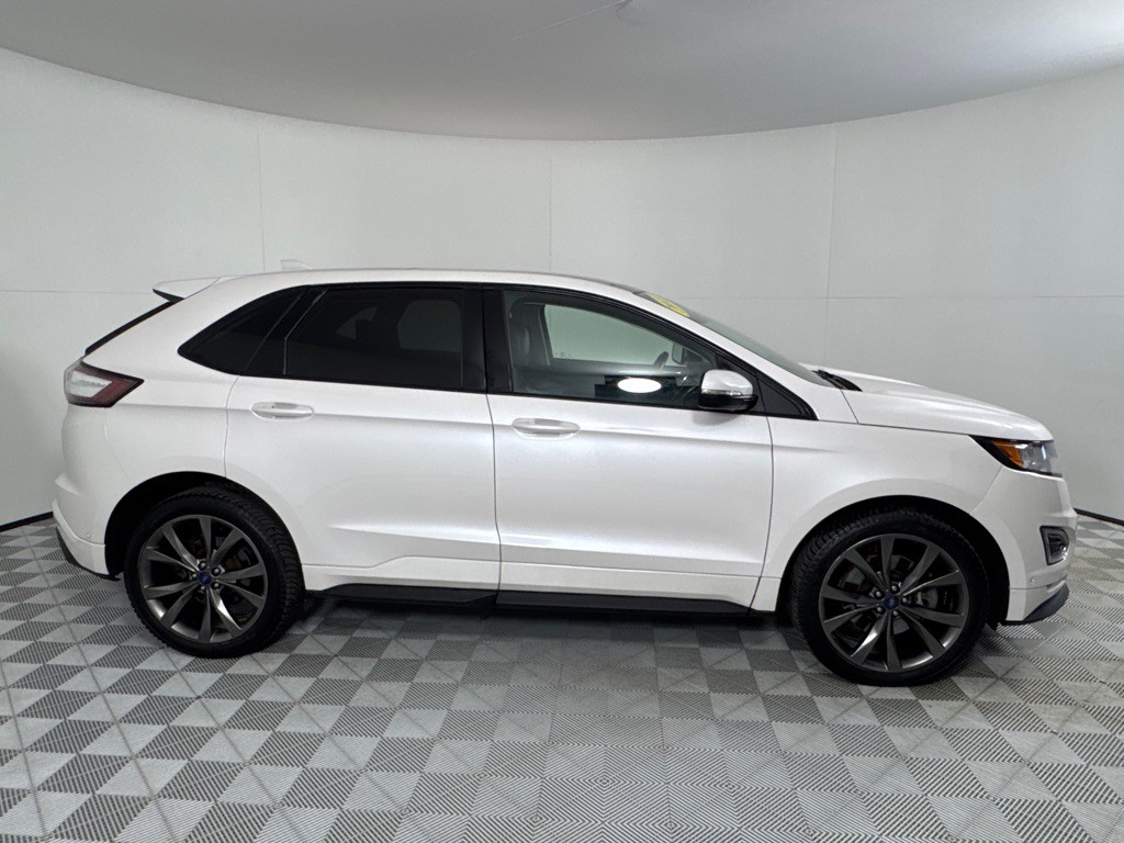 2018 Ford Edge Image 4