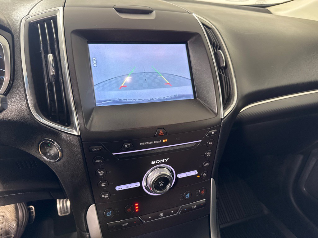 2018 Ford Edge Image 19