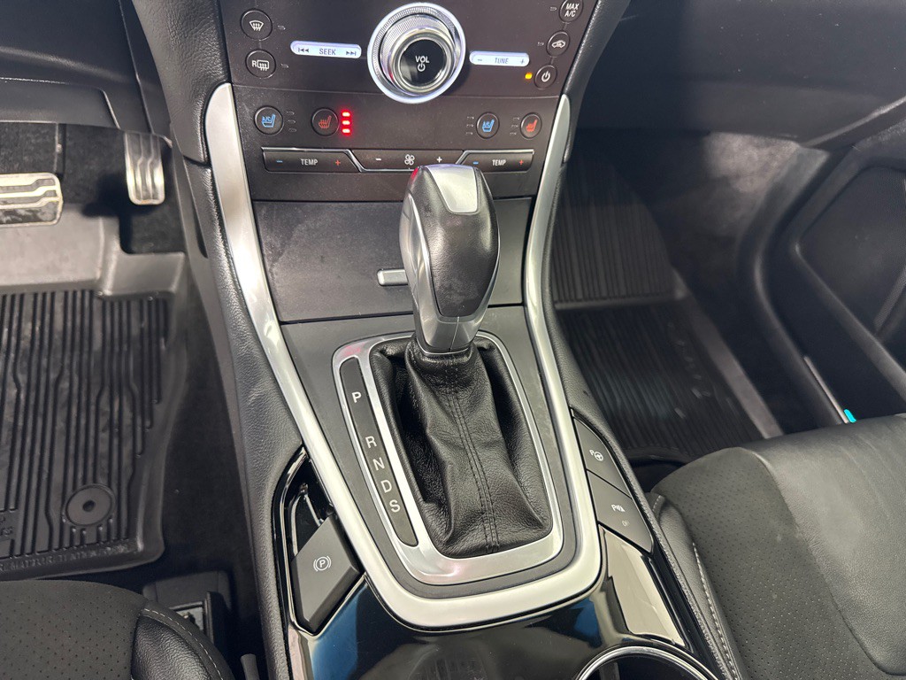 2018 Ford Edge Image 21