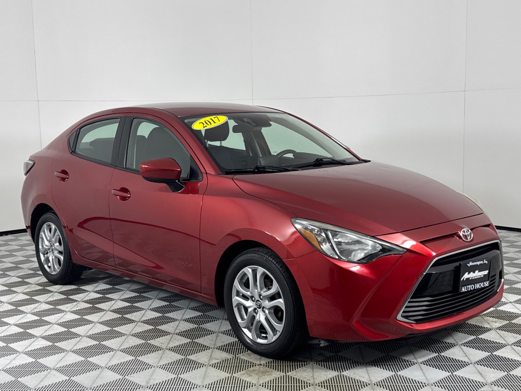 2017 Toyota Yaris Image 3