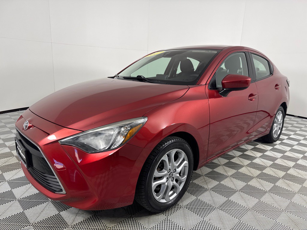 2017 Toyota Yaris Image 7