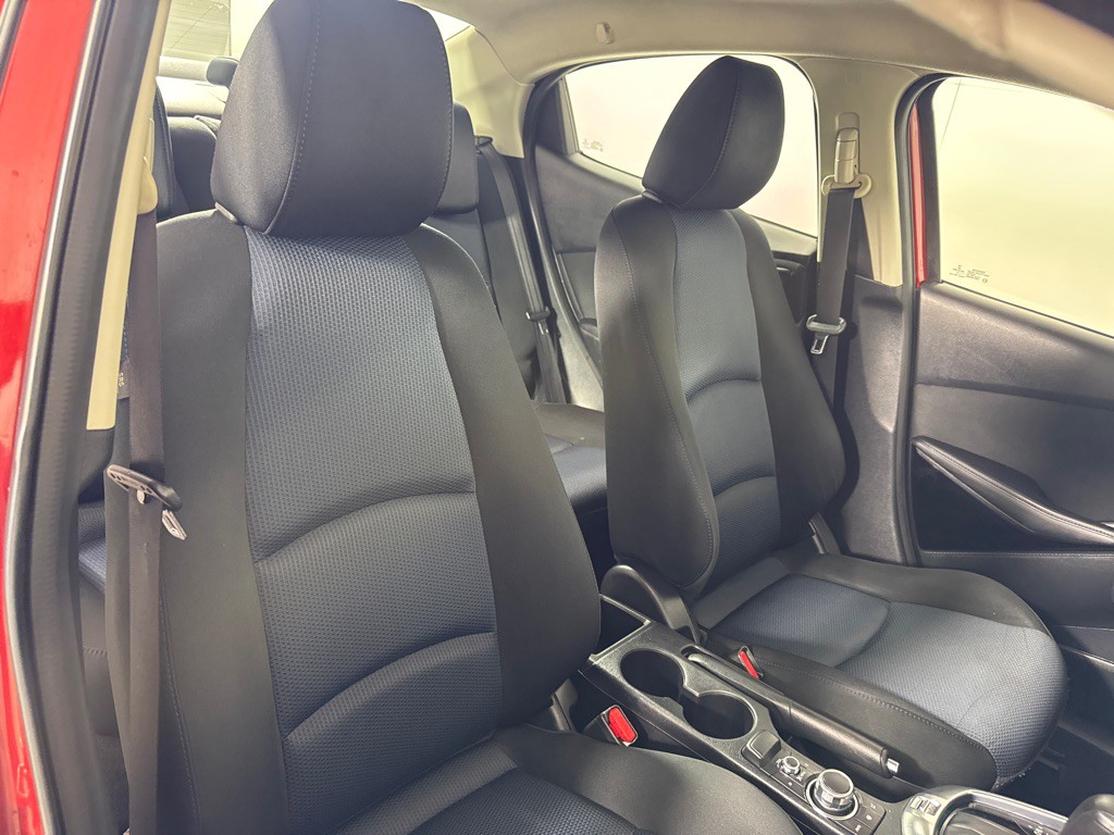 2017 Toyota Yaris Image 24