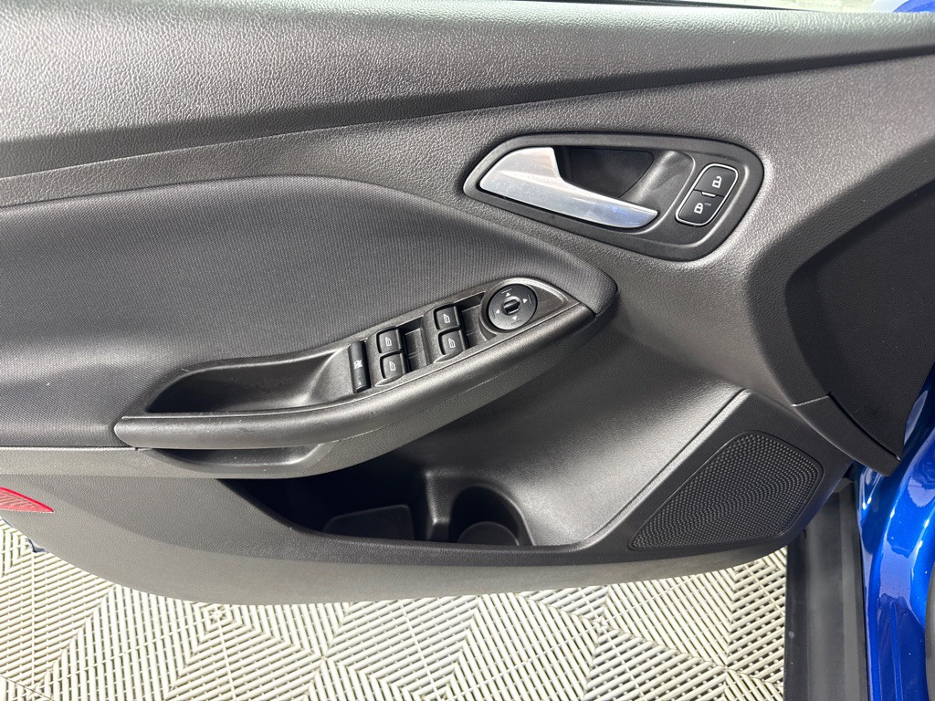 2018 Ford Focus Image 12