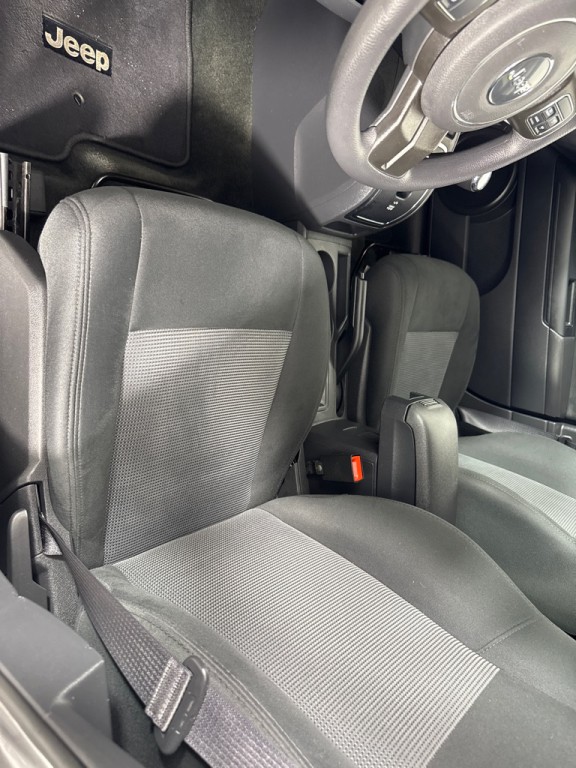 2016 Jeep Patriot Image 10