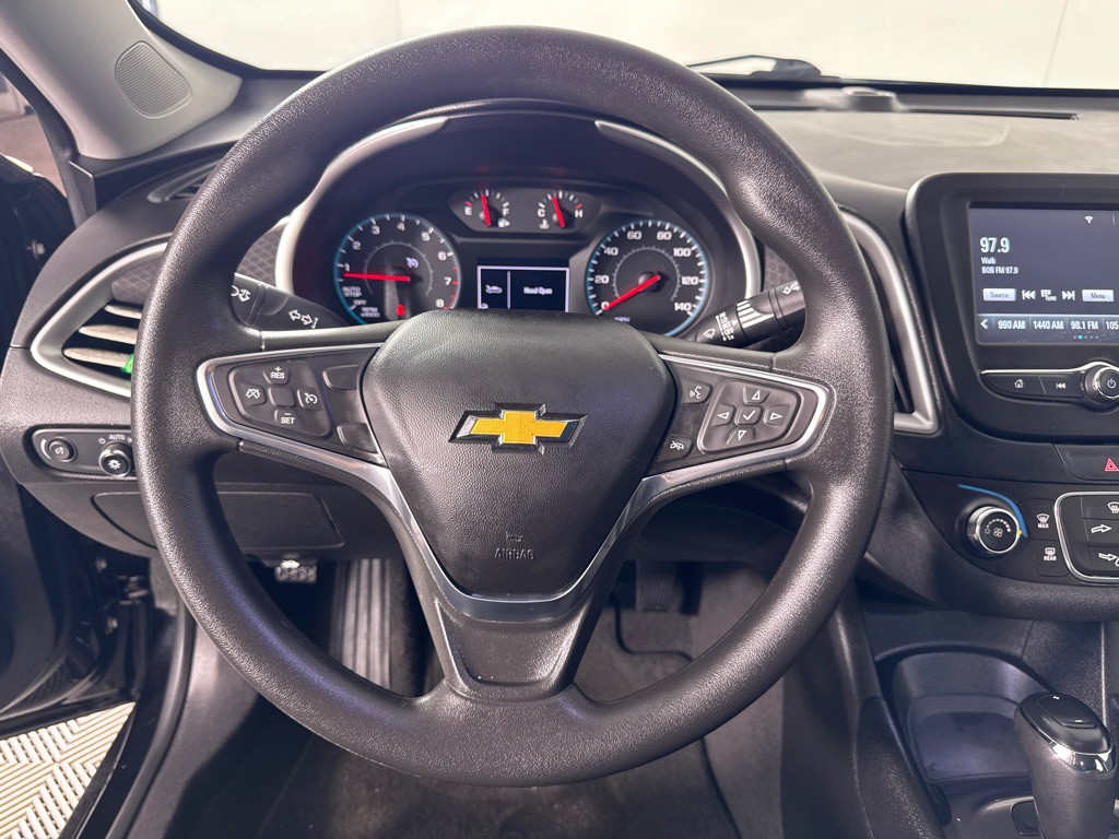 2018 Chevrolet Malibu Image 16