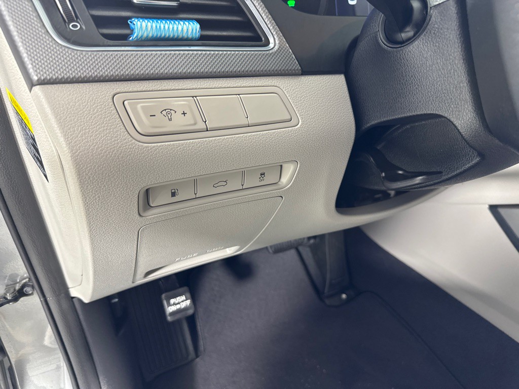 2017 Hyundai Sonata Image 15