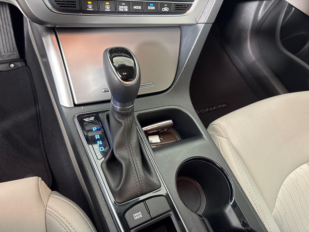 2017 Hyundai Sonata Image 19