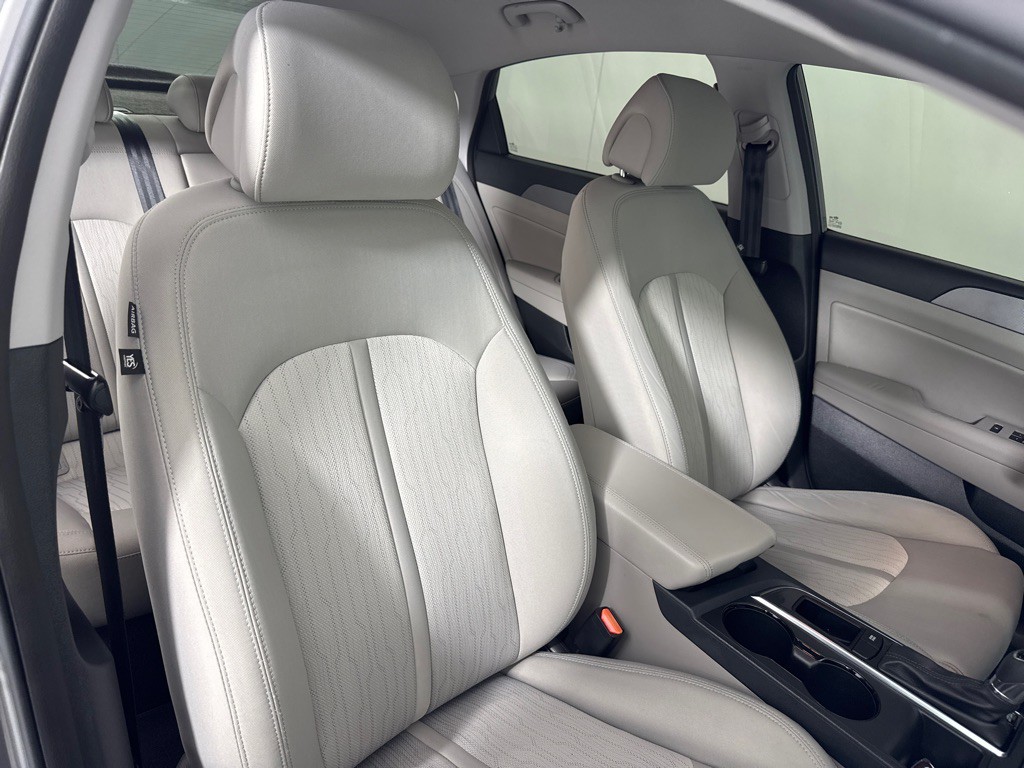 2017 Hyundai Sonata Image 25