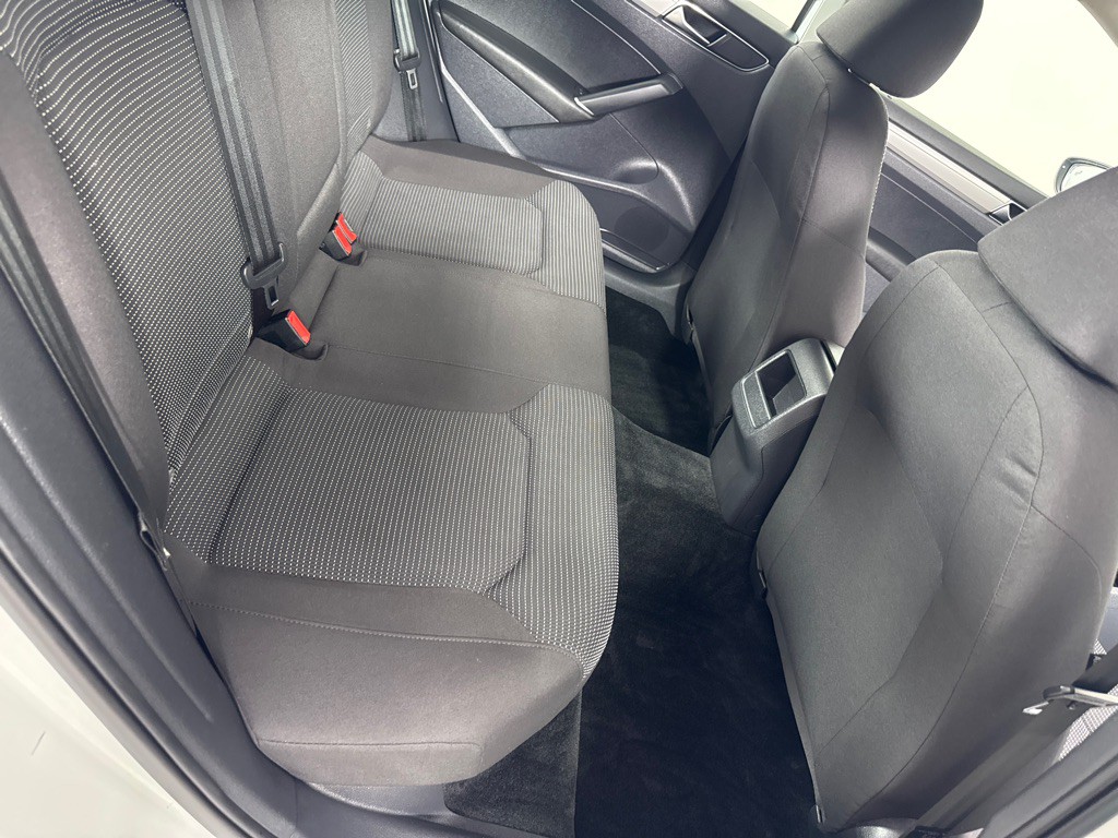 2018 Volkswagen Passat Image 22