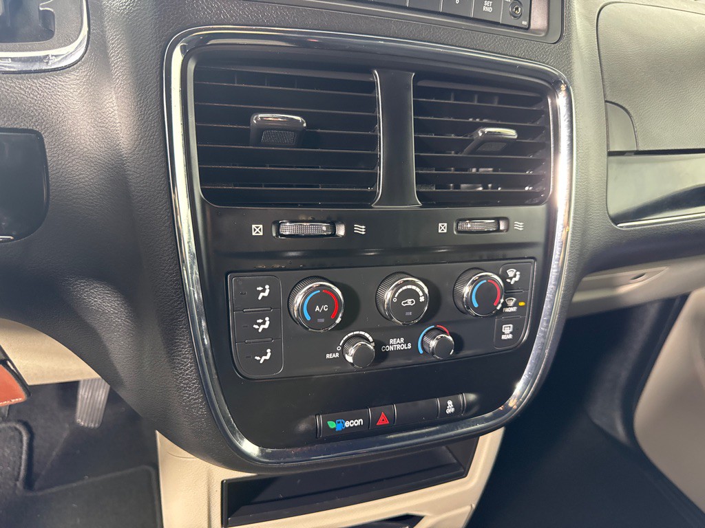 2016 Dodge Grand Caravan Image 17