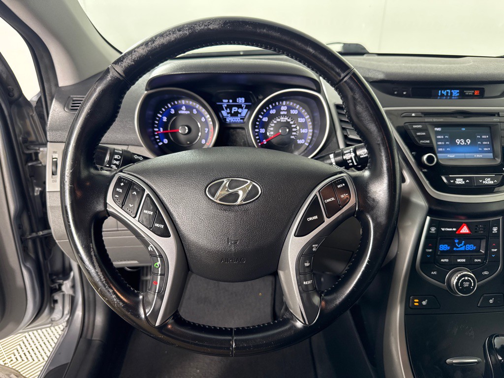 2016 Hyundai Elantra Image 14