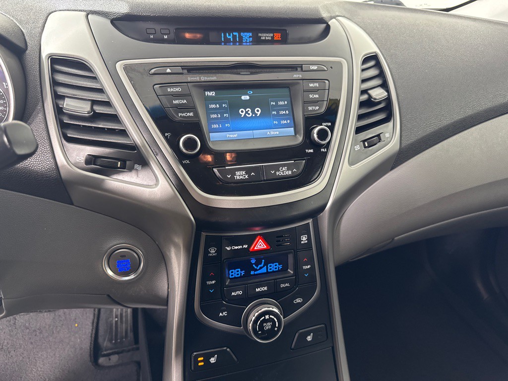 2016 Hyundai Elantra Image 15