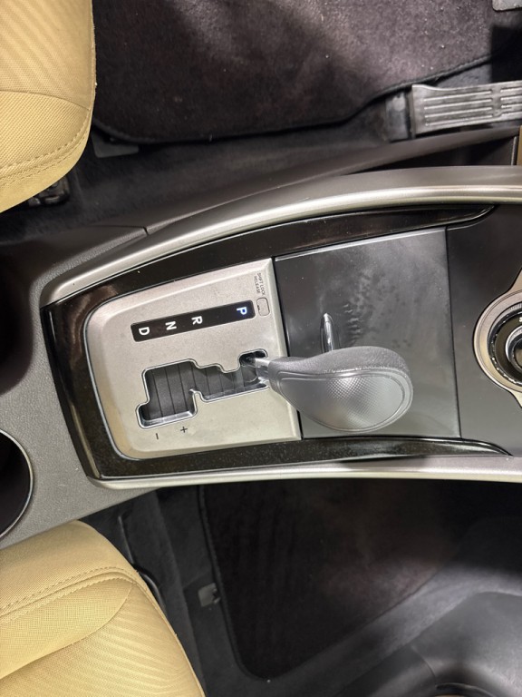 2013 Hyundai Elantra Image 17