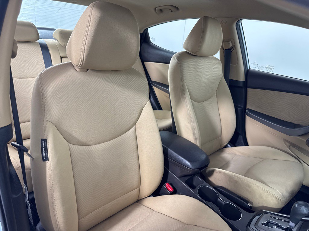 2013 Hyundai Elantra Image 22