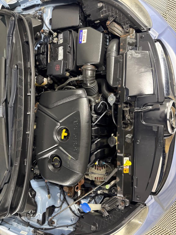 2013 Hyundai Elantra Image 24