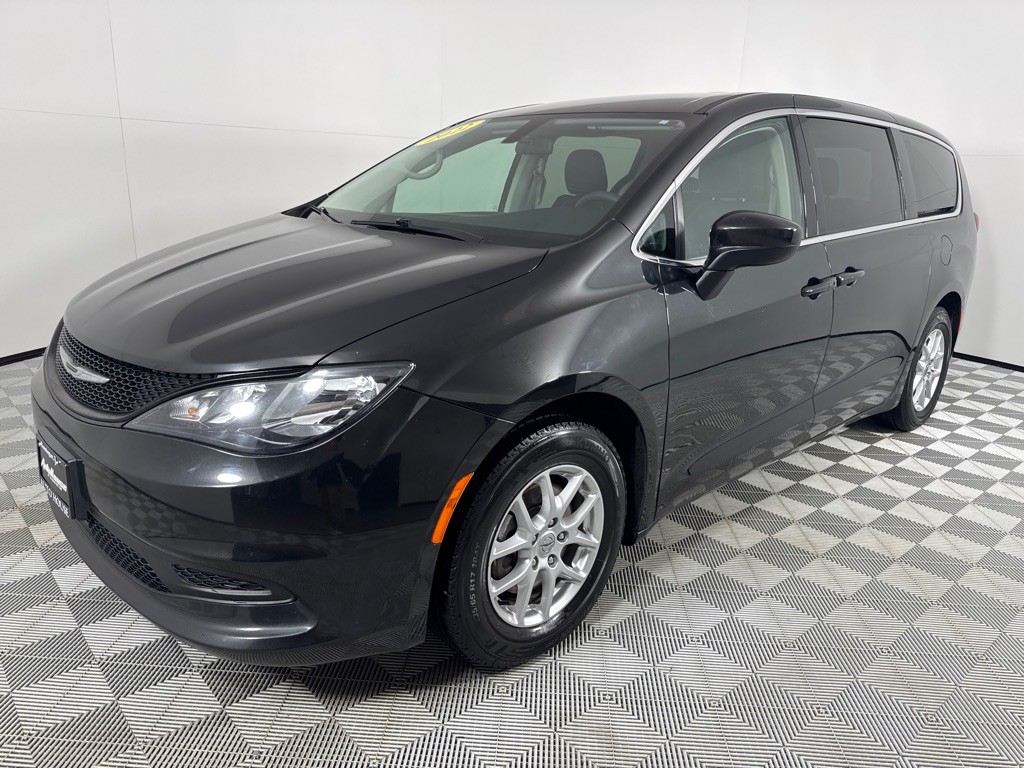 2022 Chrysler Voyager Image 10