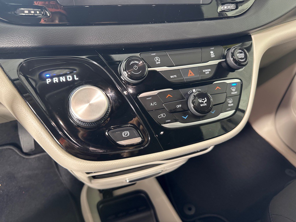 2022 Chrysler Voyager Image 20