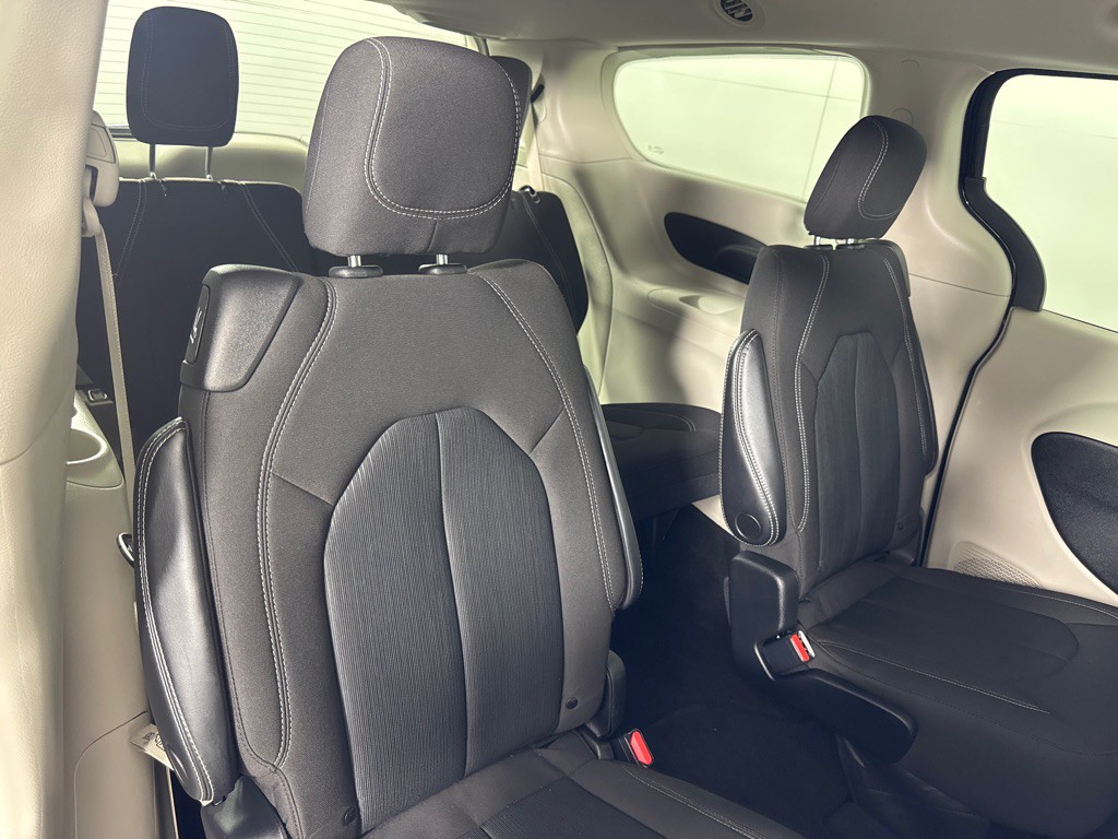 2022 Chrysler Voyager Image 26