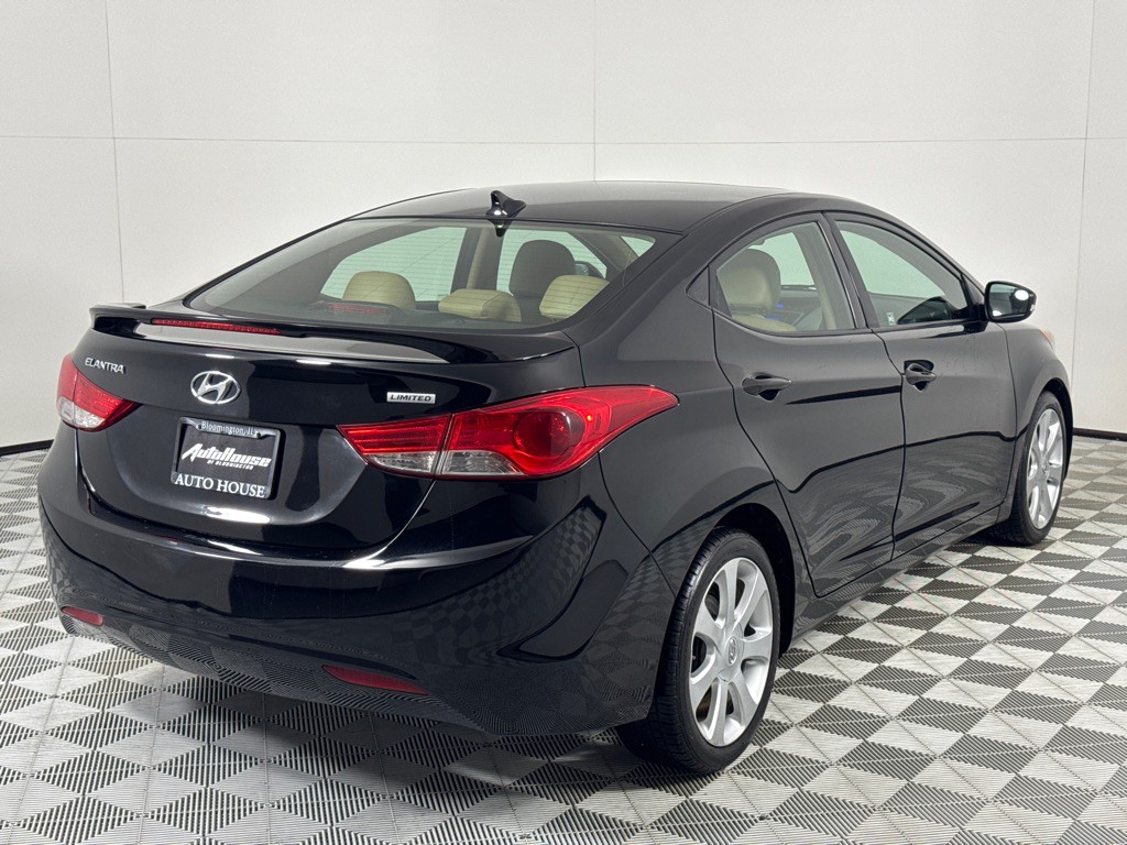 2013 Hyundai Elantra Image 5