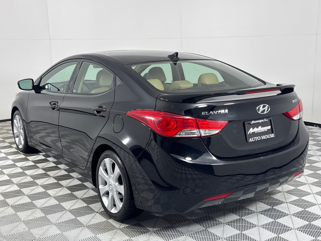 2013 Hyundai Elantra Image 7