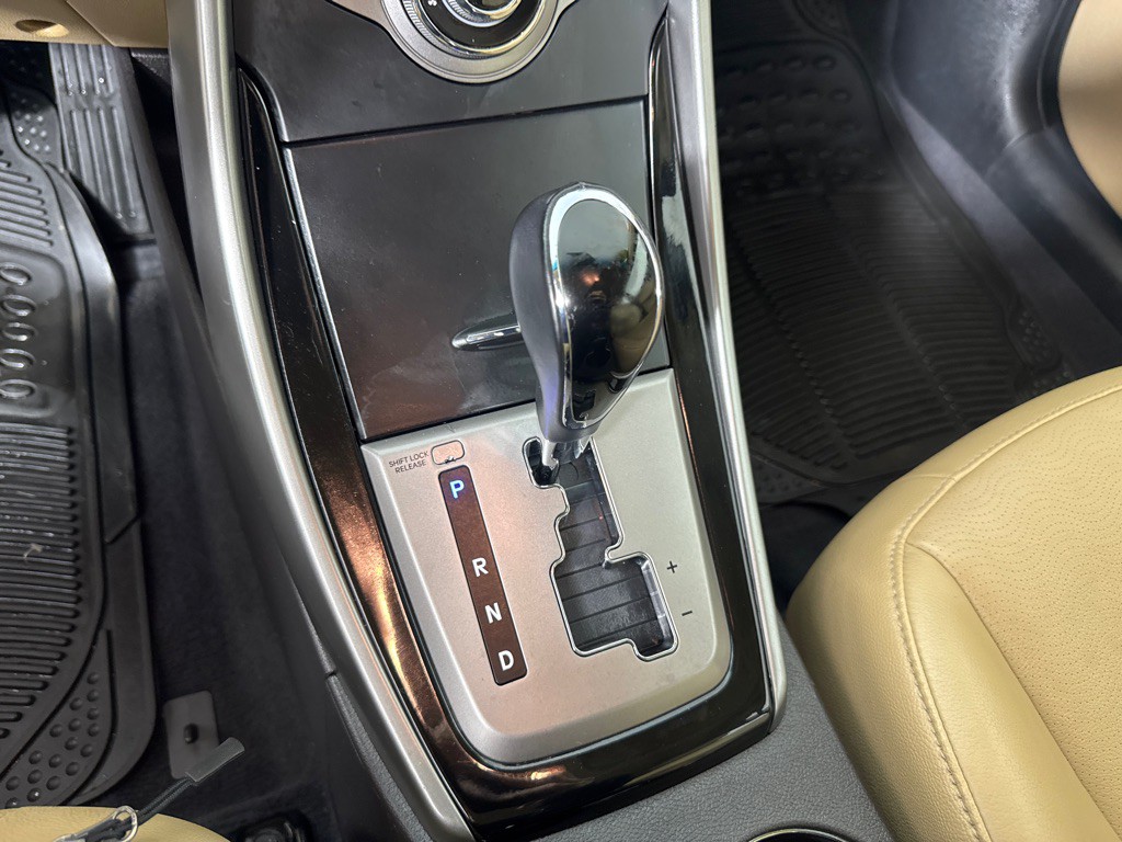 2013 Hyundai Elantra Image 21