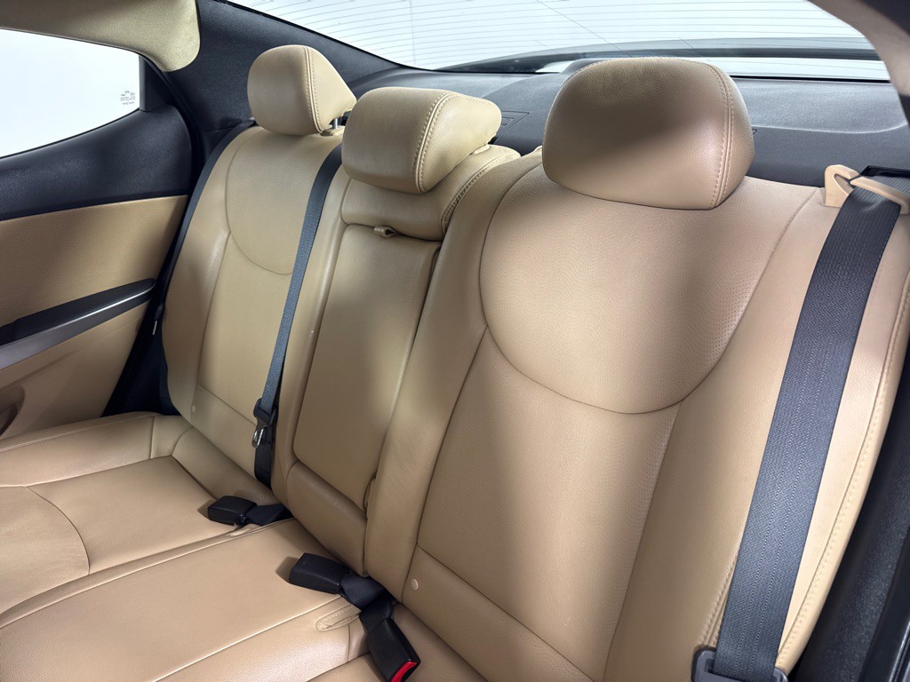 2013 Hyundai Elantra Image 23