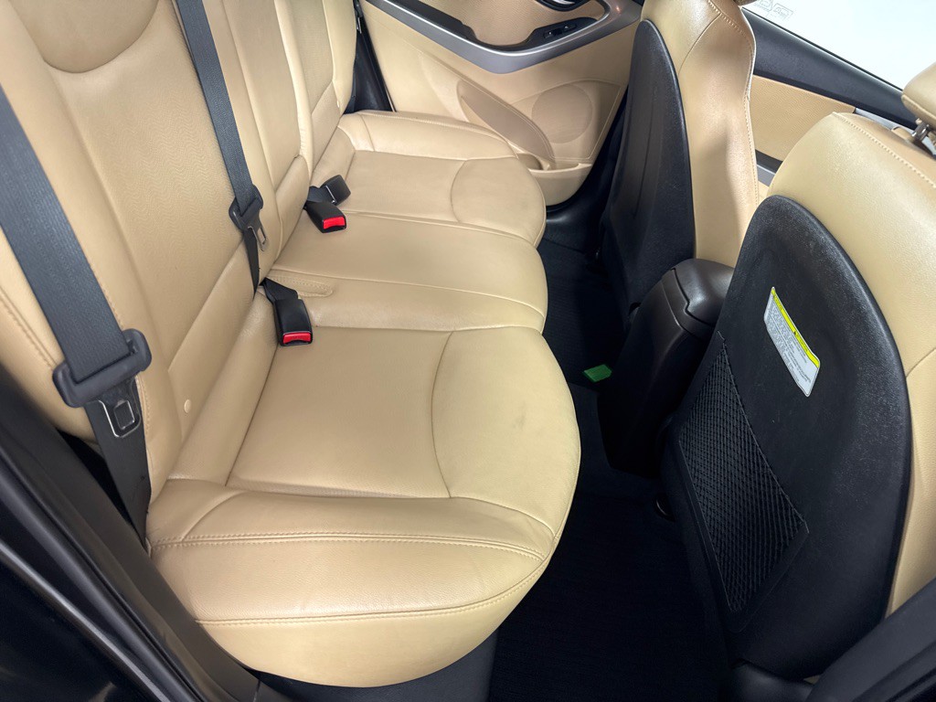 2013 Hyundai Elantra Image 24