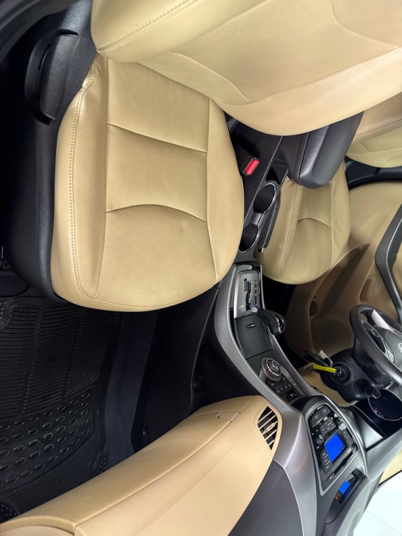 2013 Hyundai Elantra Image 26
