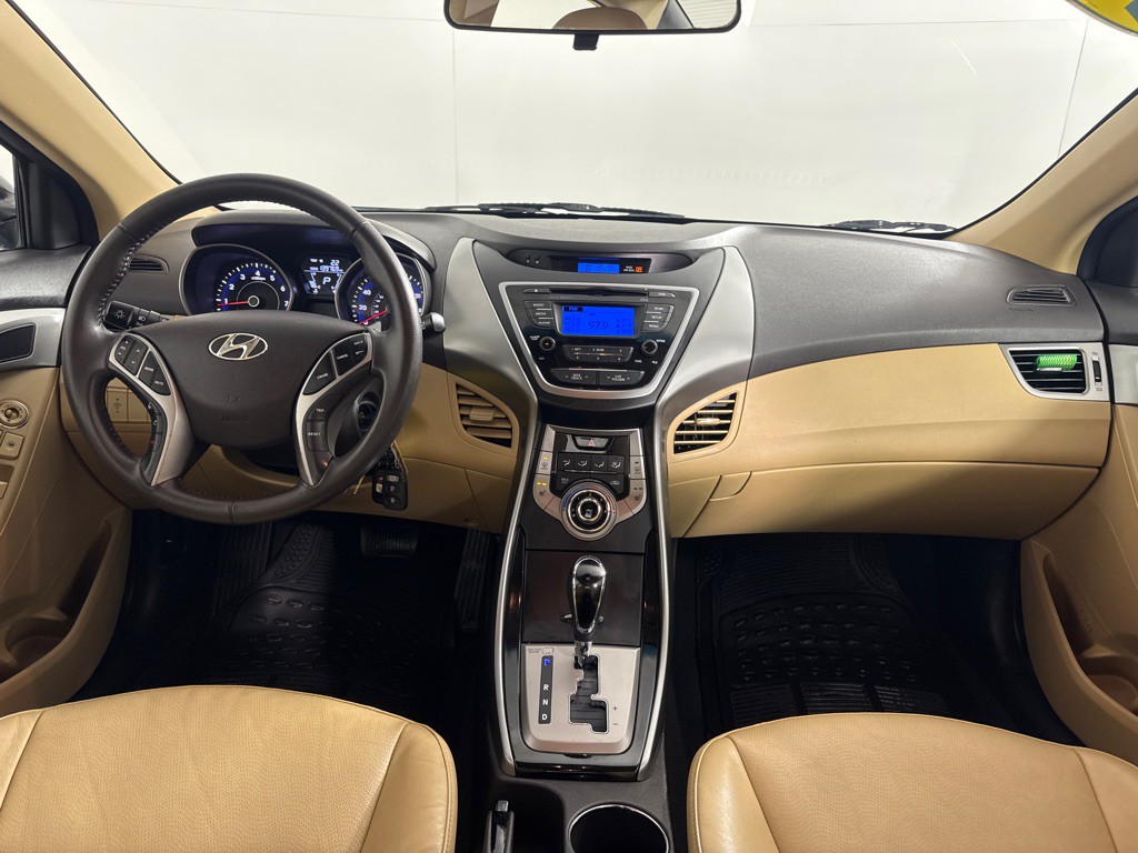 2013 Hyundai Elantra Image 28