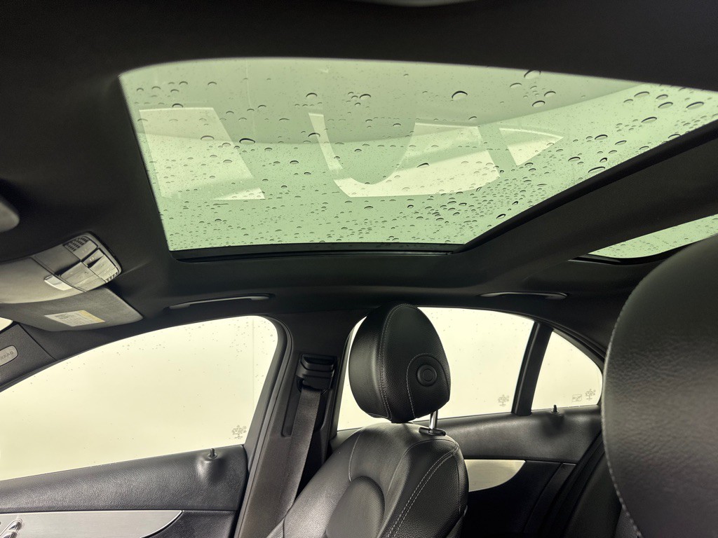 2018 Mercedes-Benz C-Class Image 16