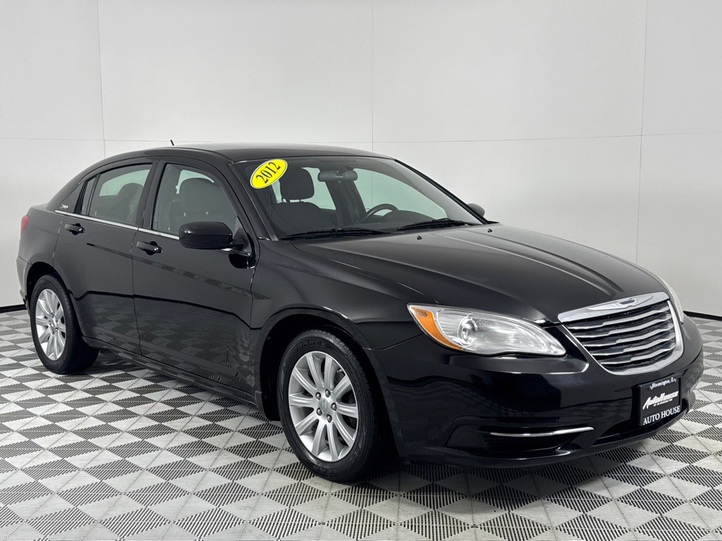 2012 Chrysler 200 Image 3