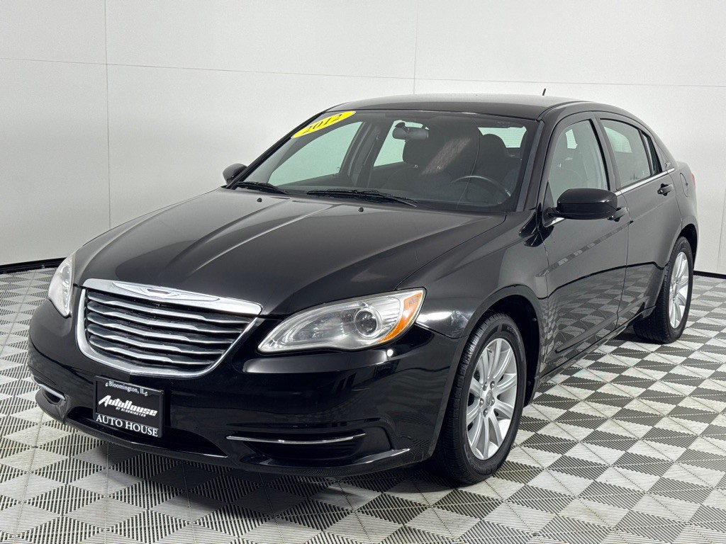 2012 Chrysler 200 Image 8