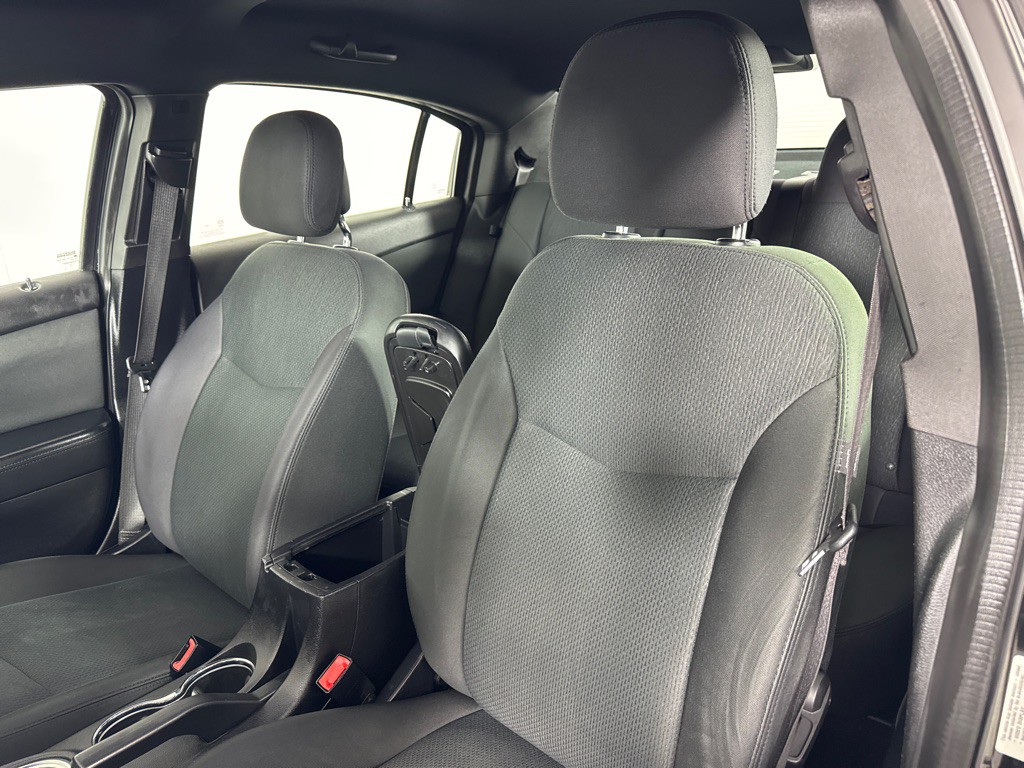 2012 Chrysler 200 Image 11