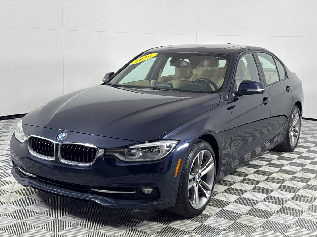 2016 BMW 3 Series Image 10