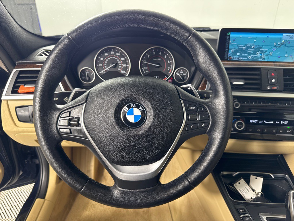 2016 BMW 3 Series Image 17