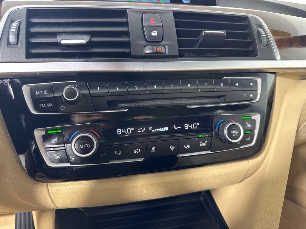 2016 BMW 3 Series Image 20