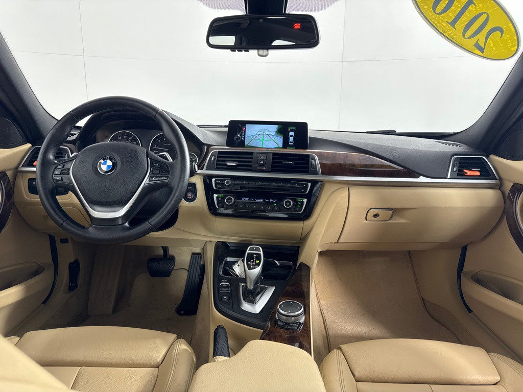 2016 BMW 3 Series Image 28