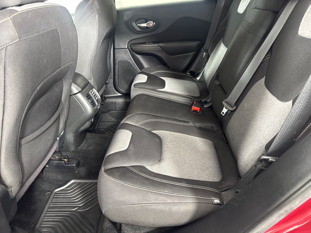 2014 Jeep Cherokee Image 17