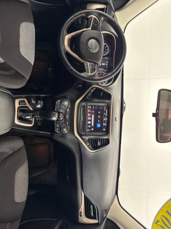 2014 Jeep Cherokee Image 24