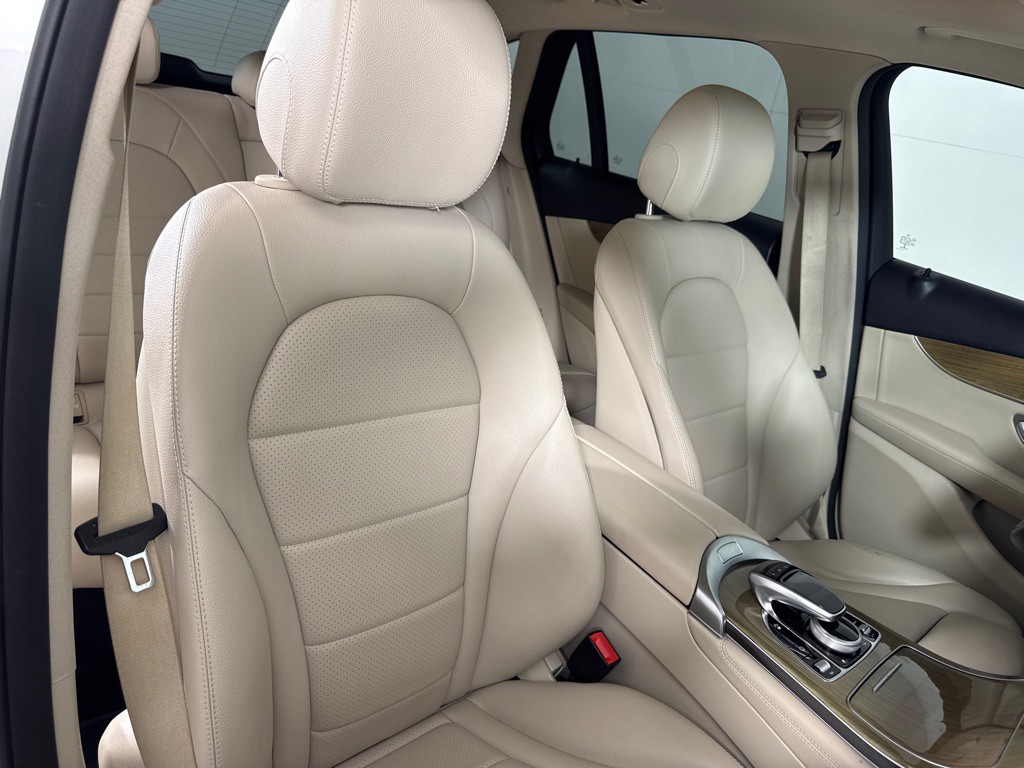 2018 Mercedes-Benz GLC-Class Image 25