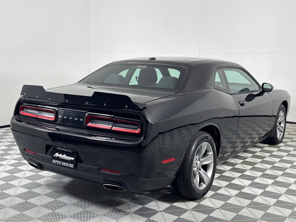 2016 Dodge Challenger Image 5