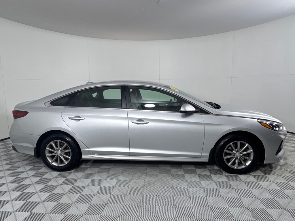 2018 Hyundai Sonata Image 4