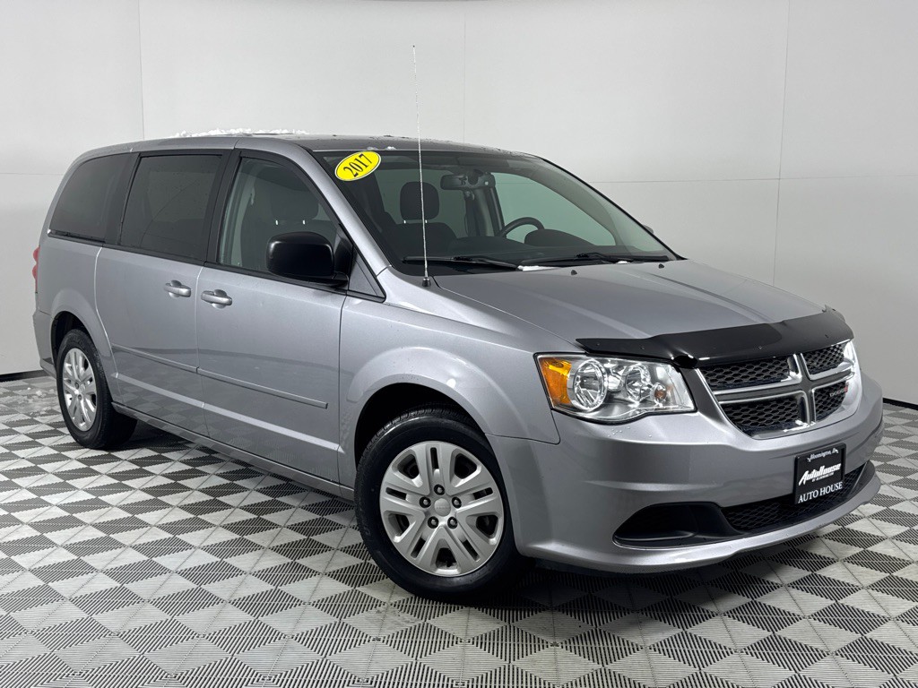 2017 Dodge Grand Caravan Image 2