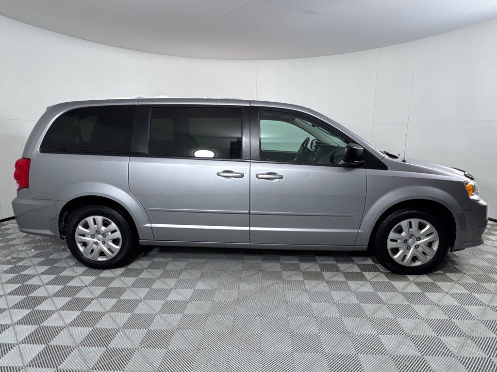 2017 Dodge Grand Caravan Image 4