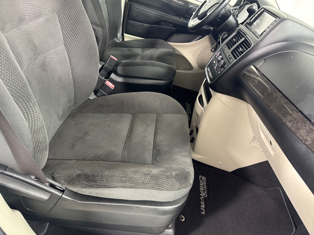 2017 Dodge Grand Caravan Image 24