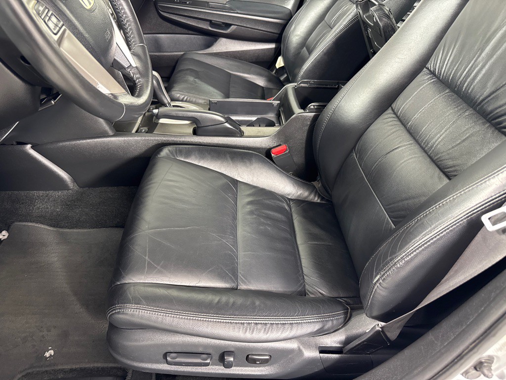 2012 Honda Accord Image 11