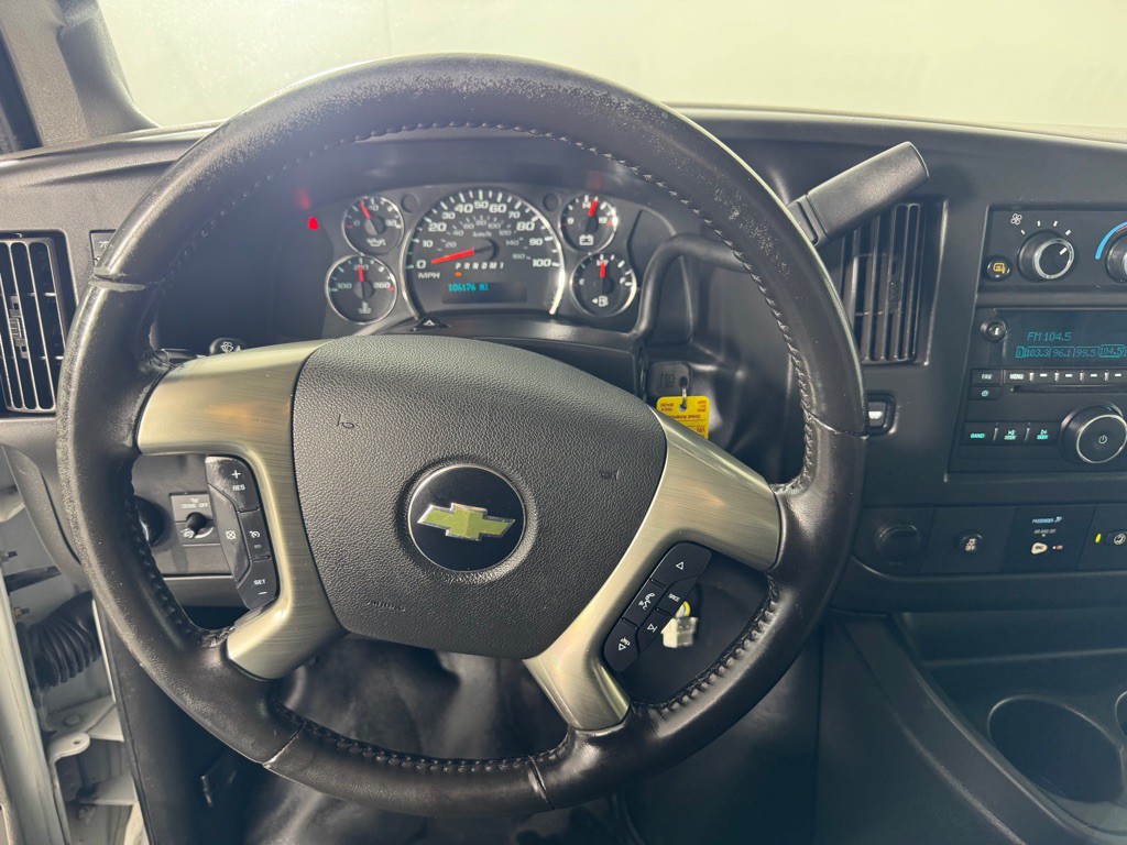2018 Chevrolet Express Image 16