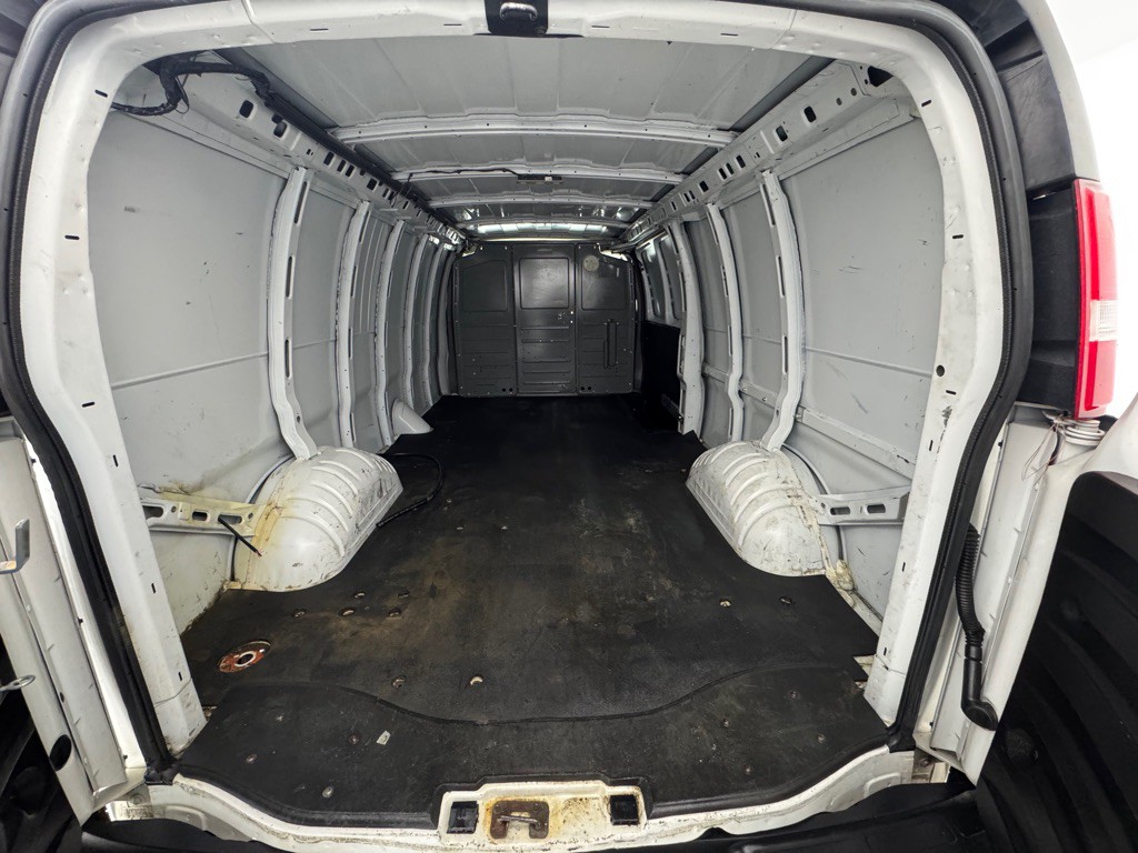 2018 Chevrolet Express Image 19